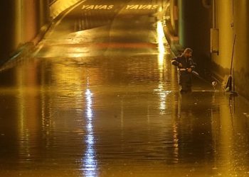 Antalya Büyükşehir’den fırtına seferberliği